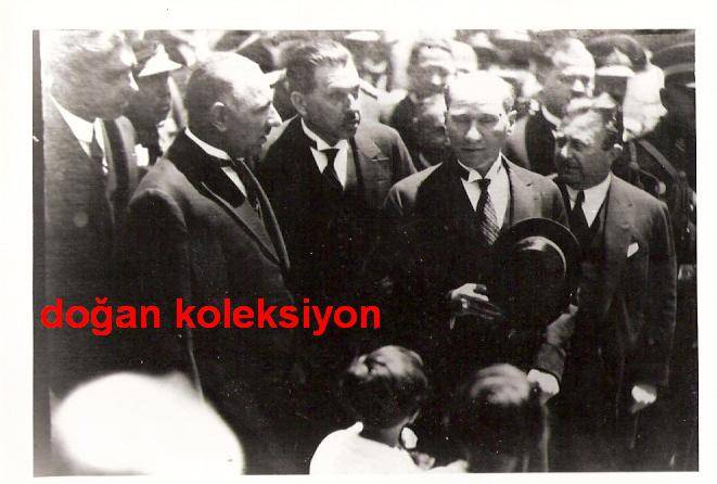D&K- ATATÜRK İSTANBUL'DA KAZIM ÖZALP'LA 1927 1