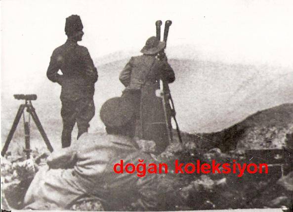 D&K- ATATÜRK KOCATEPE'DE GÖZETLEME YERİNDE 1922 1