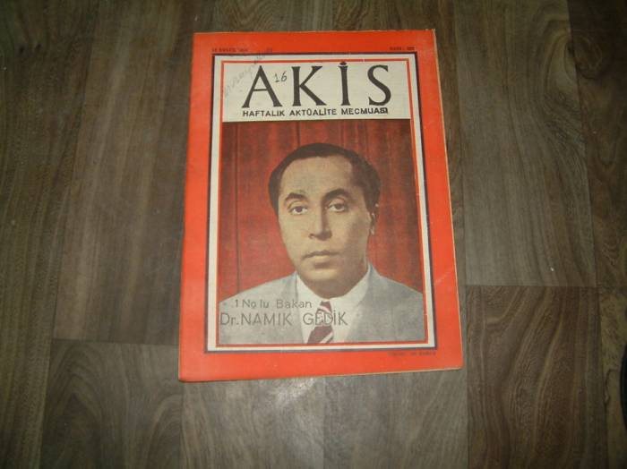 İLK&AKİS-DR.NAMIK GEDİK-1 NOLU BAKAN-1958 1
