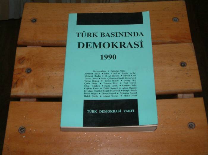 İLKSAHAF&TÜRK BASININDA DEMOKRASİ - 1990 1