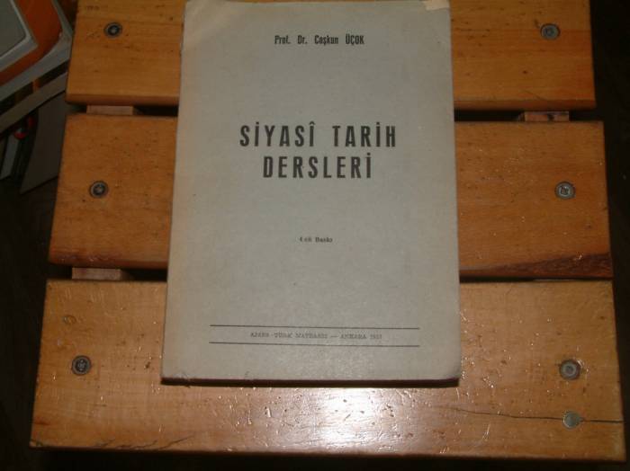 SİYASİ TARİH DERSLERİ-PROF.DR.ÇOŞKUN ÜÇOK-1957 1