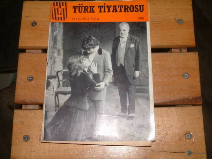 TÜRK TİYATROSU-1971-1972-NO:398 1