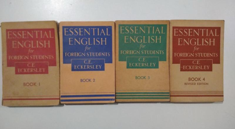 ESSENTIAL ENGLISH FOR FOREIGN STUDENTS BOOKS 1
