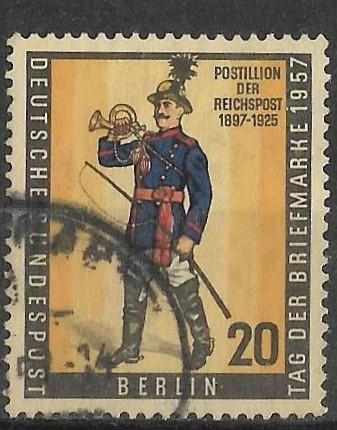 1957yılı Berlin pulu  tek pul tam seri posta günü 1